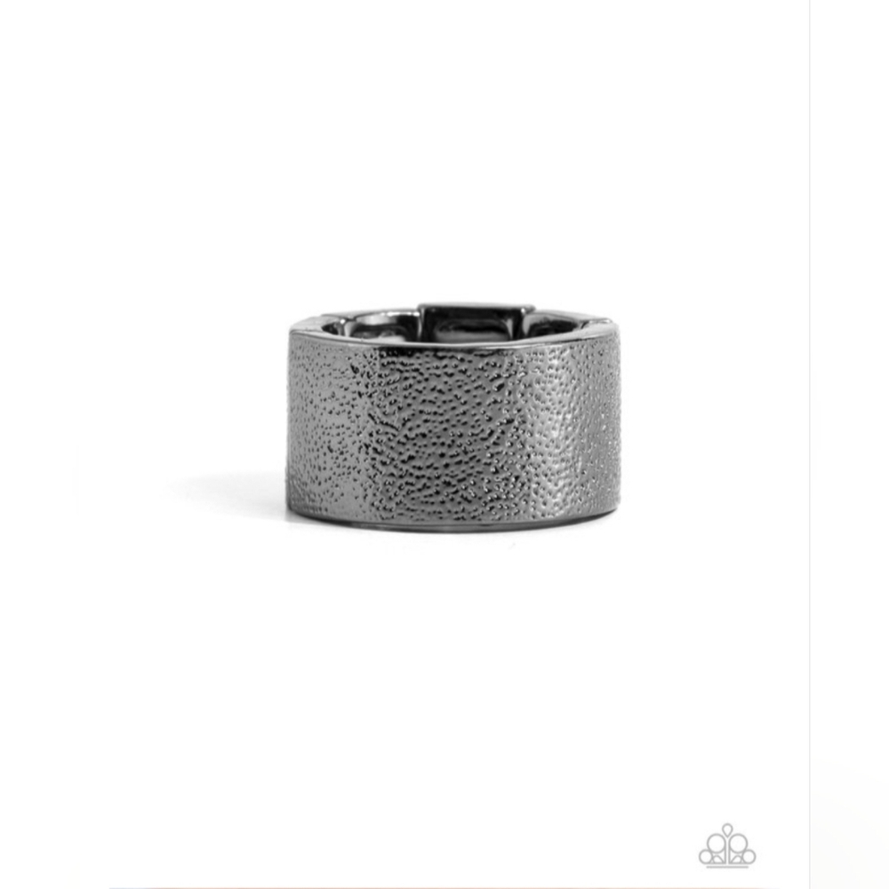 Paparazzi Hammer Fist- Black Ring Stretch